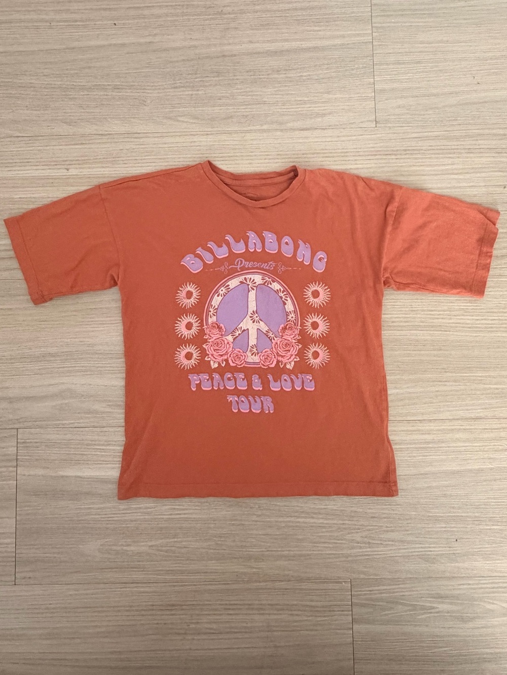Billabong Women’s Burnt Orange 'Peace & Love Tour' Graphic Tee - size XS
